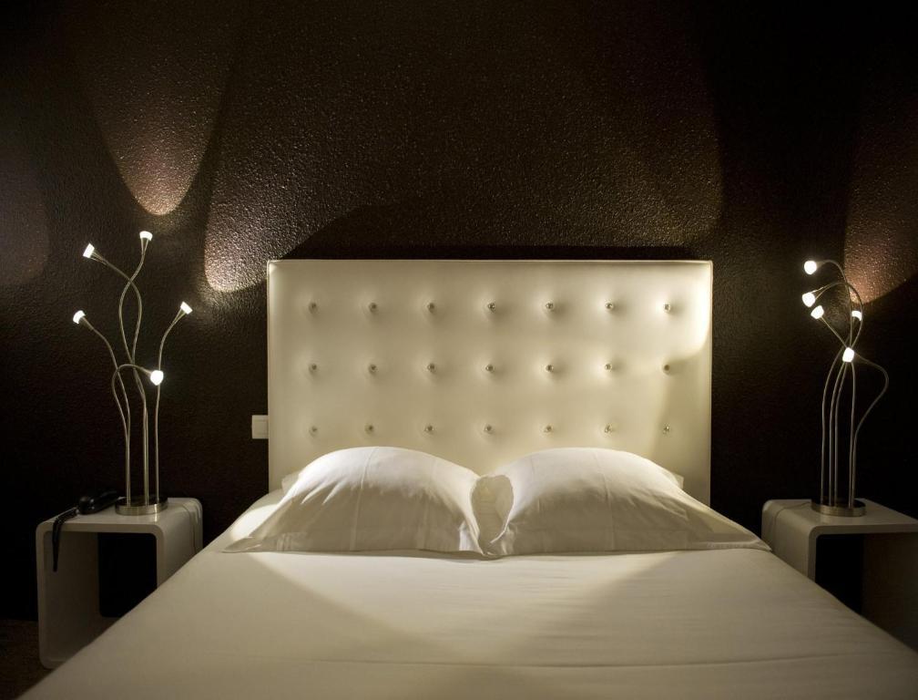 Enzo Hotels Diane - Logis แอมเนวีล ห้อง รูปภาพ
