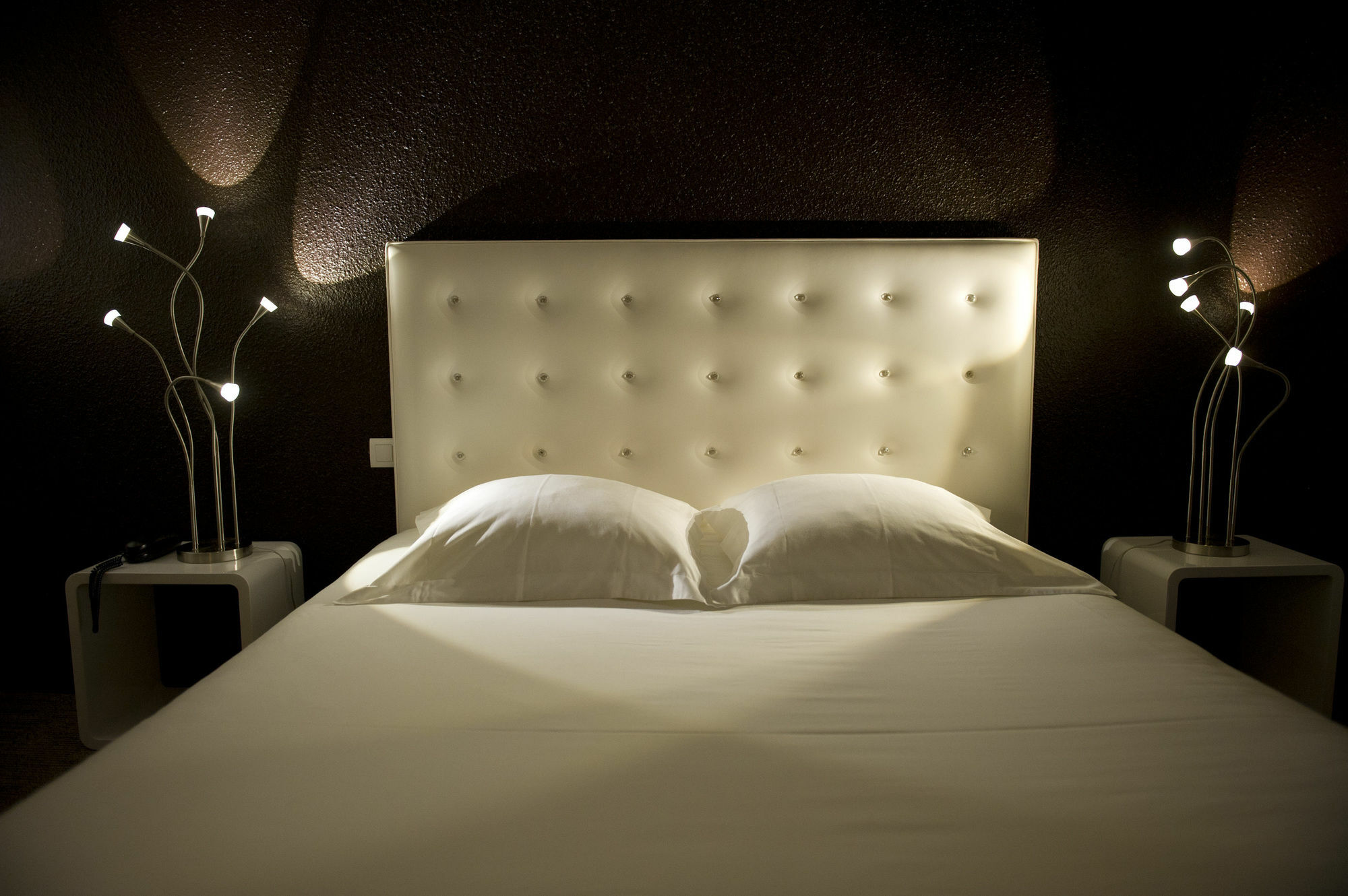 Enzo Hotels Diane - Logis แอมเนวีล ภายนอก รูปภาพ