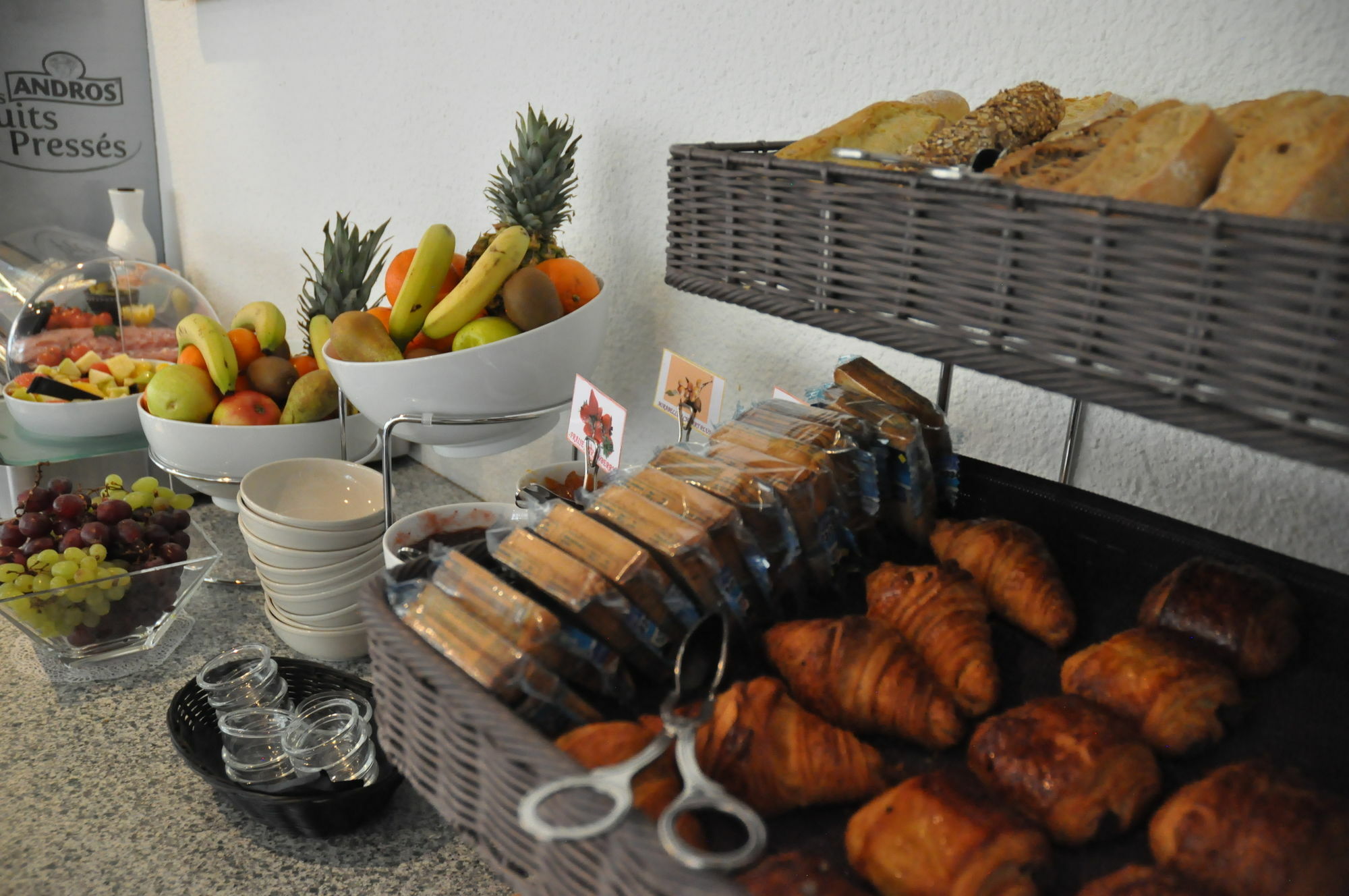 Enzo Hotels Diane - Logis แอมเนวีล ภายนอก รูปภาพ