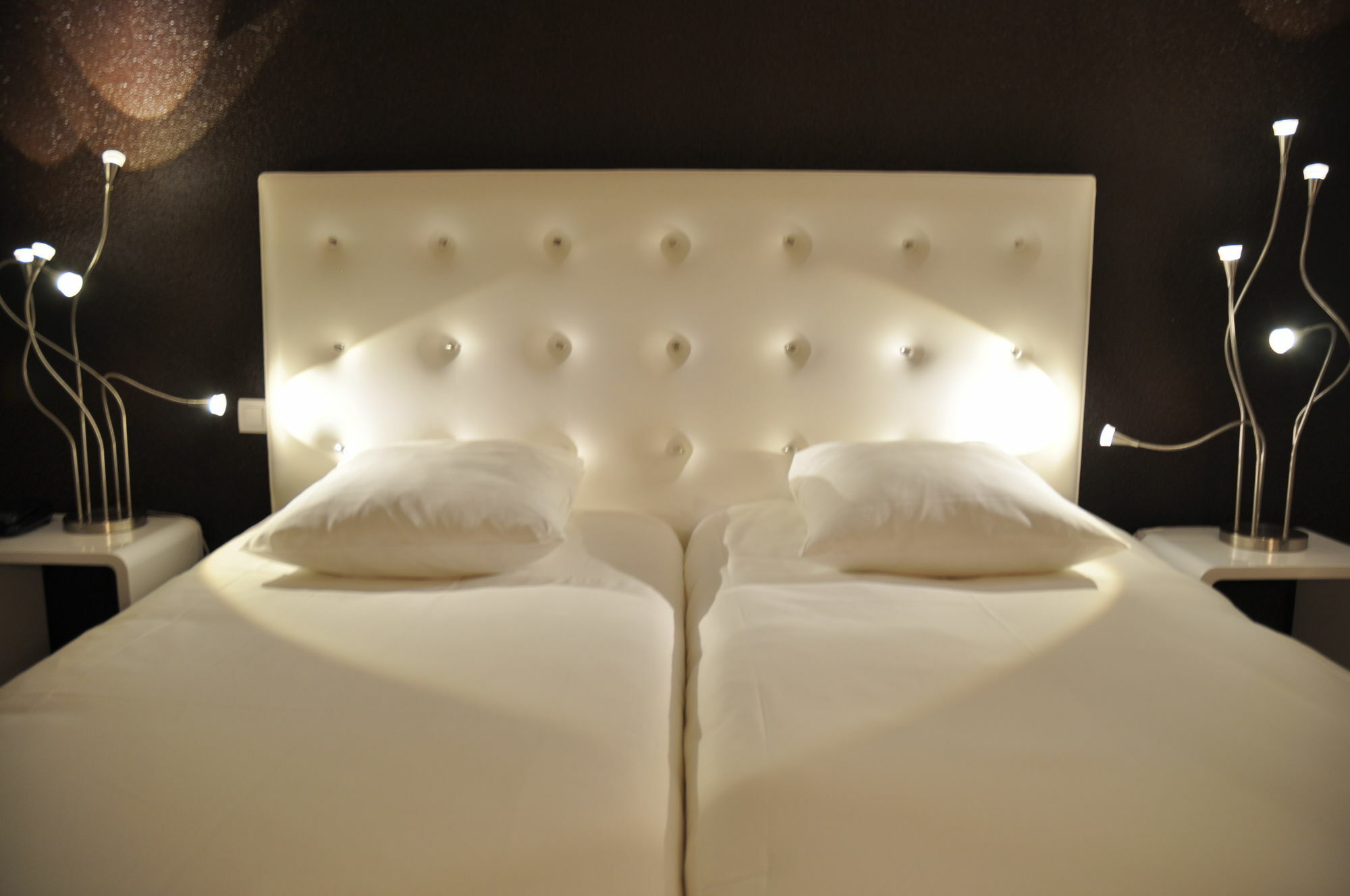 Enzo Hotels Diane - Logis แอมเนวีล ภายนอก รูปภาพ