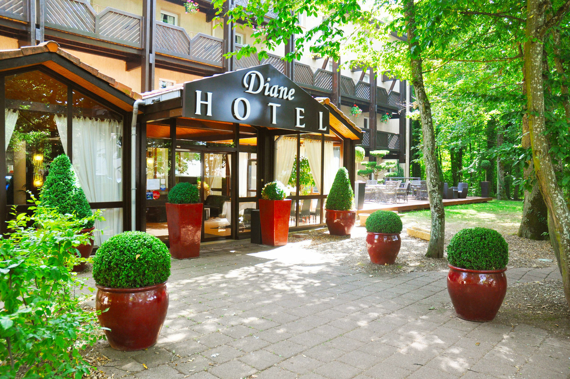 Enzo Hotels Diane - Logis แอมเนวีล ภายนอก รูปภาพ